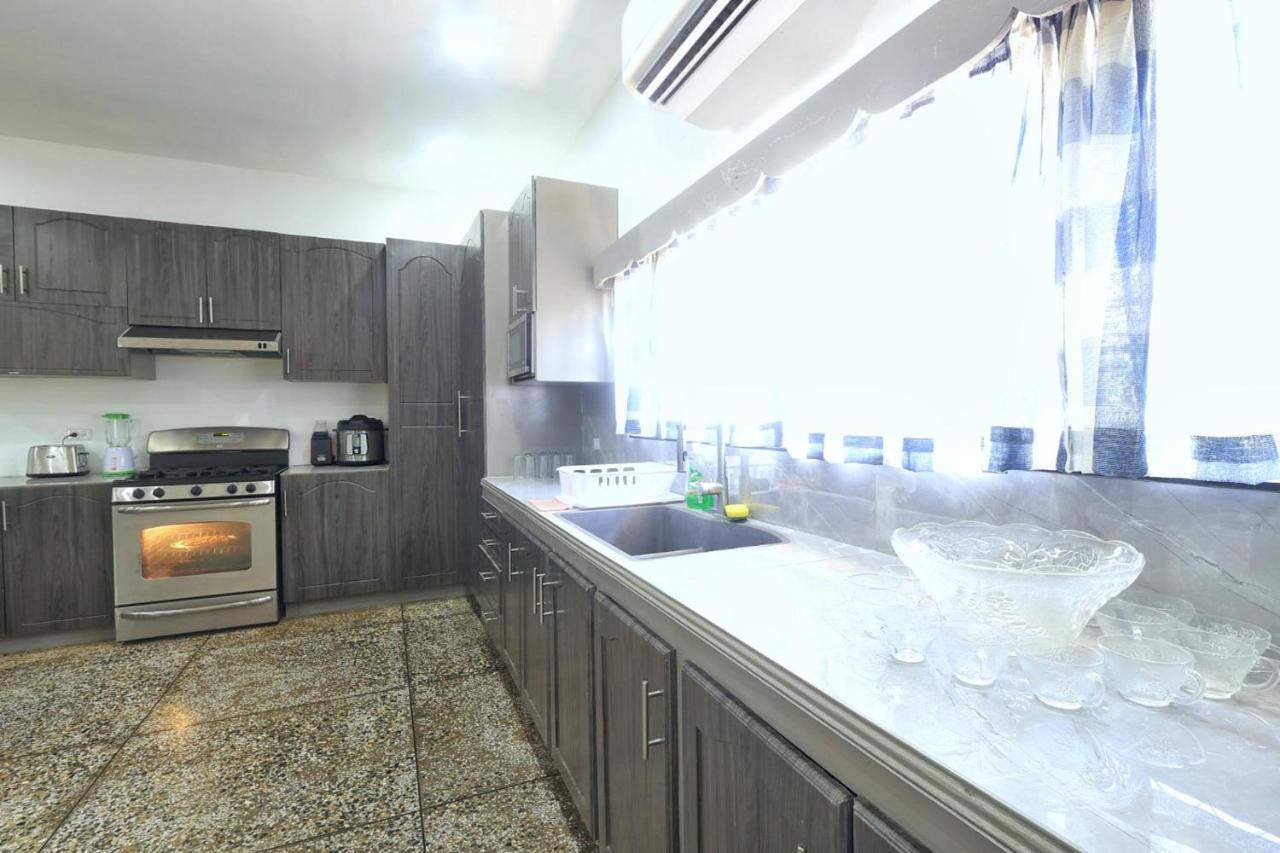 Appartamento Inviting 3-Bed Apt In Whim Estate- Nearscarborough Esterno foto